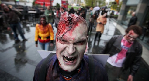 Sırbistan'da renkli zombi yürüyüşü - Resim: 1