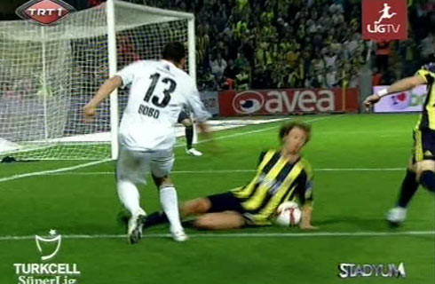 Lugano topu elle mi kesti? - Resim: 2