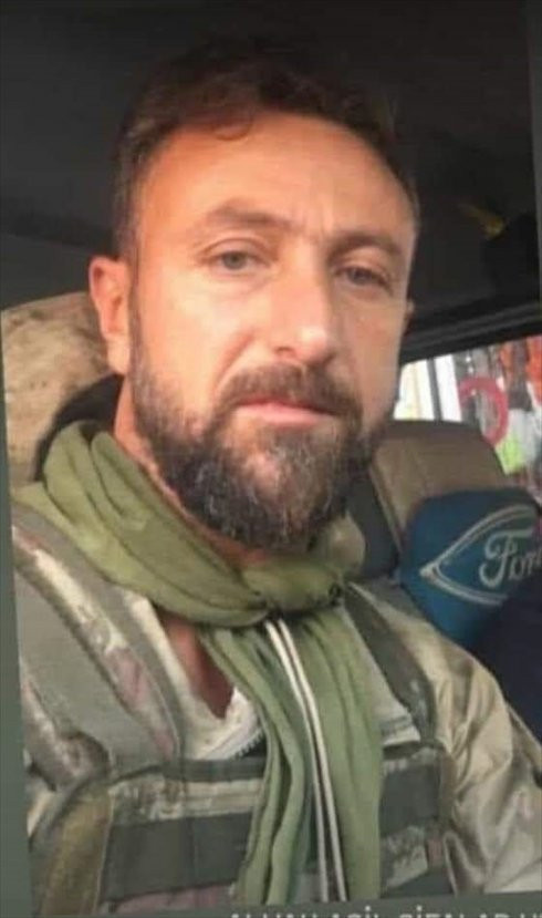 Mardin'deki kalleş saldırıda can veren korucu babasıyla aynı yaşta aynı tarihte şehit olmuş - Resim: 0