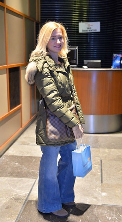 Ali Ağaoğlu'nun sevgilisi makyajsız yakalandı işte orjinal hali - Resim: 2