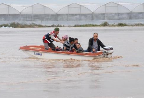 Selden 25 kişi böyle kurtarıldı - Resim: 3