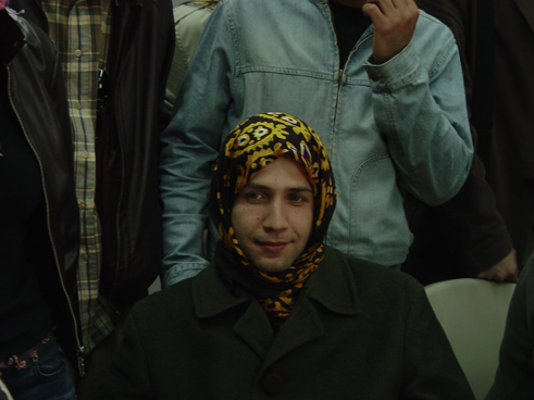 'Duran adam'dan önce 'türbanlı adam'mış - Resim: 1