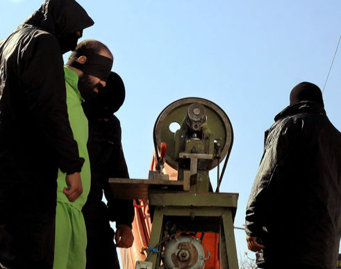 Herkesin gözü önünde parmaklarını kestiler - Resim: 3