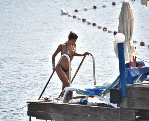 Asuman Krause güzelliğiyle dudak ısırttı - Resim: 3