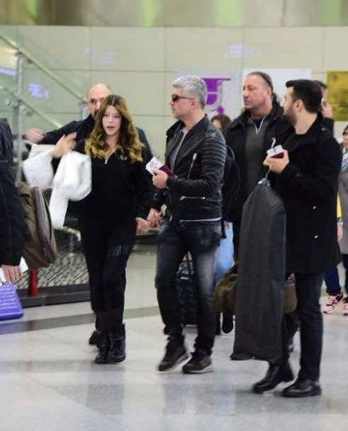 20 yaş küçük sevgilisiyle evleniyor! İşte düğün tarihi - Resim: 4