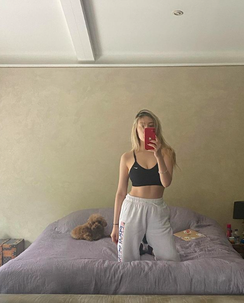 Yasmin Erbil havuzdan çıktı açıp takipçilerine gösterdi! - Resim: 3