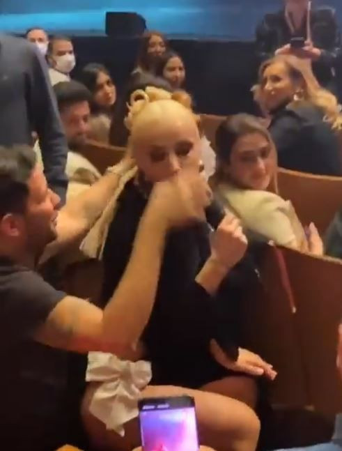 Kucağına oturduğu seyirci poposunu tokatlamıştı 'Lolipop' Gülşen kucak dansı için ilk kez konuştu - Resim: 2