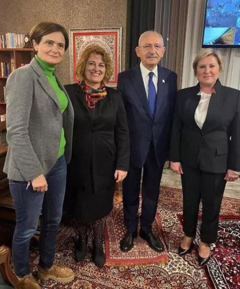 Kılıçdaroğlu, seccadeye ayakkabıyla basınca kıyamet koptu! Muharrem İnce: Bir din bilginine danıştım... - Resim: 0