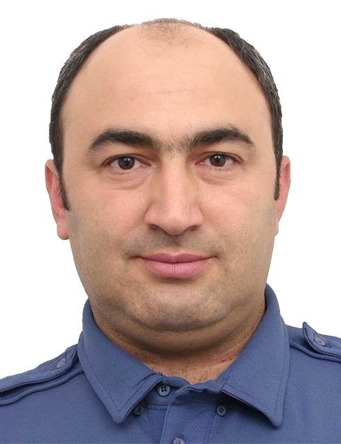 İki grup arasındaki kavgayı ayırmaya çalışıyordu! Vurulan polis şehit oldu - Resim: 0