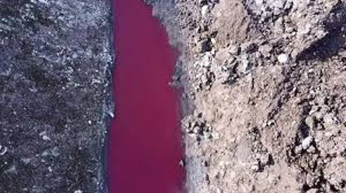 Arnavutköy'deki "kırmızı dere"de ilk tespit! "Yağmur suyu kanalıyla boşaltılmış" - Resim: 0