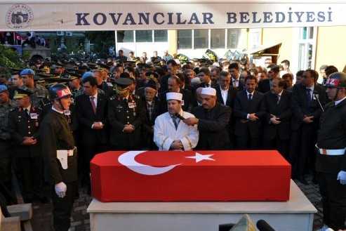 Polis BDP binasına Türk bayrağı astı - Resim: 4