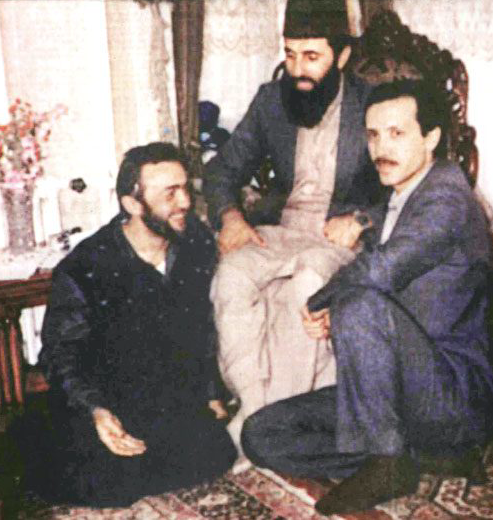 Cumhurbaşkanı Erdoğan dizinin dibinde diye eleştirilmişti! Hikmetyar o fotoğraf için ilk kez konuştu! - Resim: 0