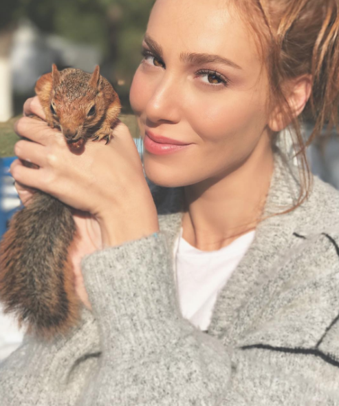 Elçin Sangu'dan kadınlara çağrı: Korkmayın! - Resim: 2