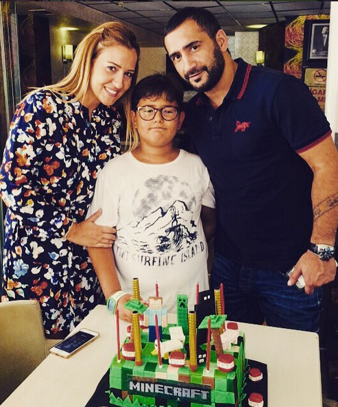 Ünlü isim Survivor'da icra memurları kapısında - Resim: 4