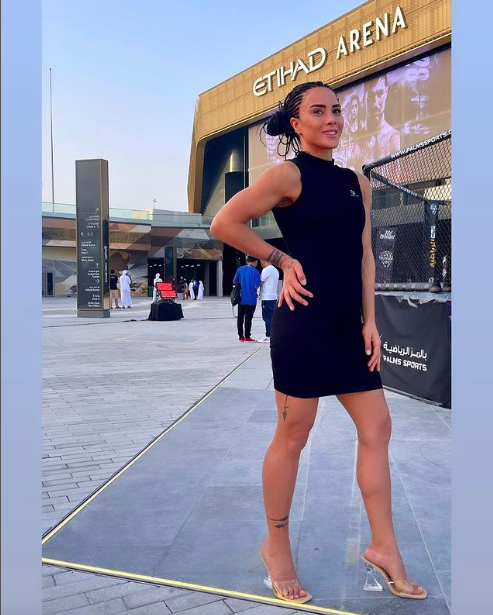 Sabriye Şengül mini elbiseli pozunu paylaştı takipçileri çoştu Sensiz Survivor'un tadı yok - Resim: 3