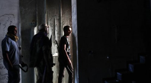 Kaddafi'nin karargahındaki Fenerbahçeli - Resim: 3