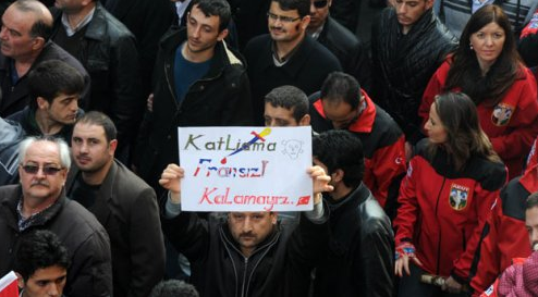 Dev miting de çirkin pankart! - Resim: 3