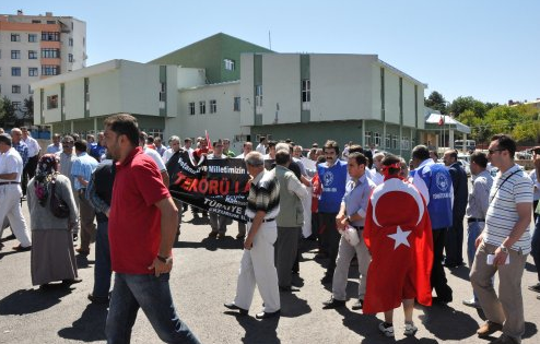 Bir avuç insan terörü lanetledi - Resim: 4