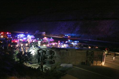 Bursa'da yolcu otobüsü devrildi - Resim: 3