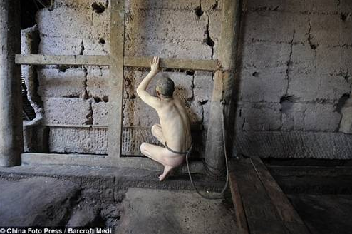 23 yıldır ahırda yaşıyor - Resim: 3