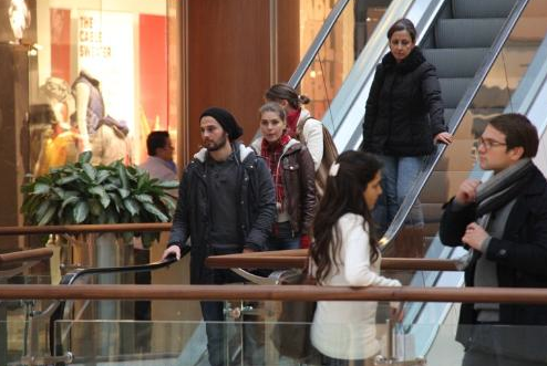 Sevgilisi ile böyle görüntülendi - Resim: 2