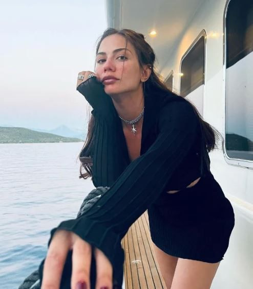 Oğuzhan Koç'u aldattı iddiası olay olmuştu! Demet Özdemir sessizliğini bozdu - Resim: 4