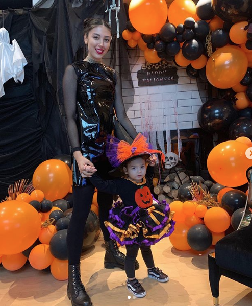 Berkay Şahin'in eşi Özlem Ada Şahin Cadılar Bayramı'nda kızını paylaştı! Linç edildi - Resim: 2