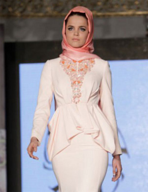 Tuğçe Kazaz'ın tesettürlü defilesi - Resim: 1