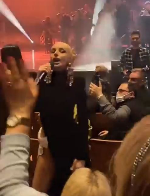 Kucağına oturduğu seyirci poposunu tokatlamıştı 'Lolipop' Gülşen kucak dansı için ilk kez konuştu - Resim: 3