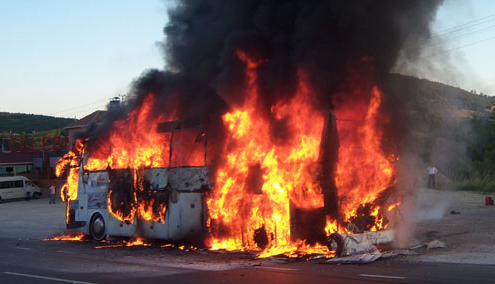 Seyir halindeyken alev alev yandı - Resim: 4