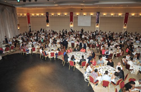 Necdet Özel'den Gaziler'e iftar - Resim: 1