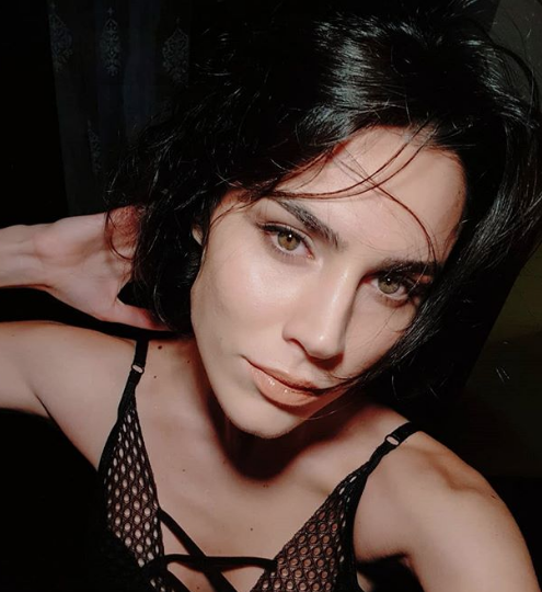 Survivor Serenay Aktaş yalnızlıktan sıkıldı! Sevgilisi bakın kim çıktı - Resim: 2