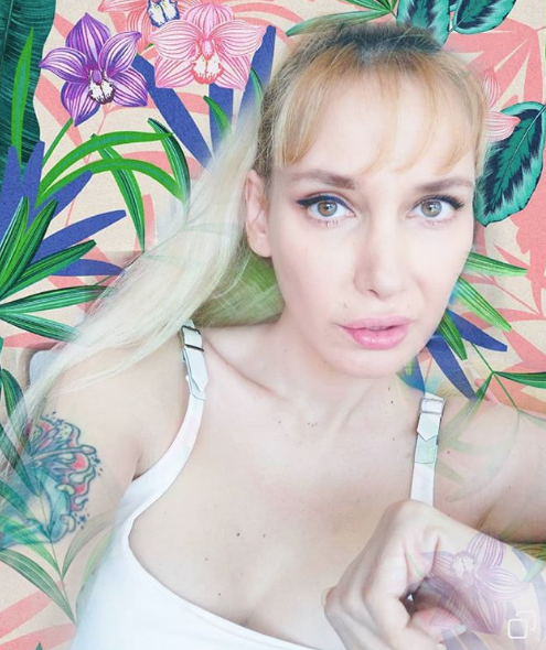 Şarkıcı Gökçe tepki gösterdi! Demet Akalın gülerek yanıt verdi! - Resim: 3