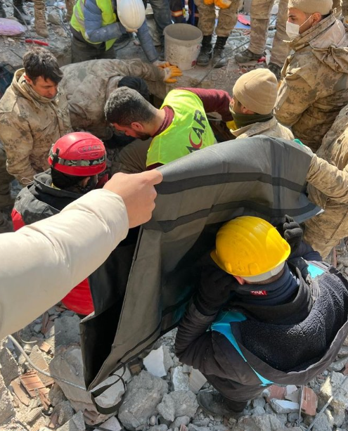 Yardıma koştu döndüğünde şoku yaşadı! İşten atılan adam: Eşim duymasın diye her sabah... - Resim: 1