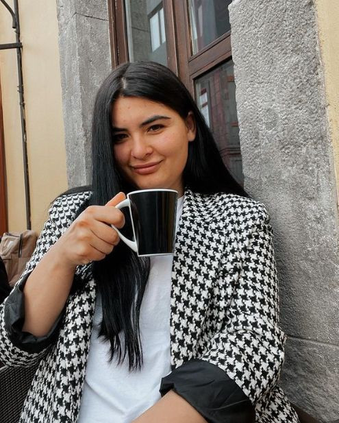 Fenomen gelin Hanife'nin eşinin edepsiz hareketini gören 'yuh' çekti! Herkesin içinde gögsünü... - Resim: 4