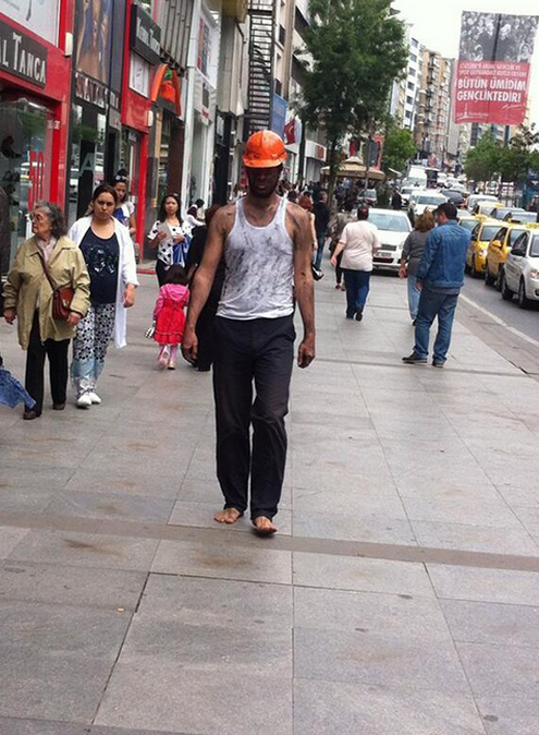 Göztepe metrosunda dikkat çeken Soma yazısı - Resim: 3