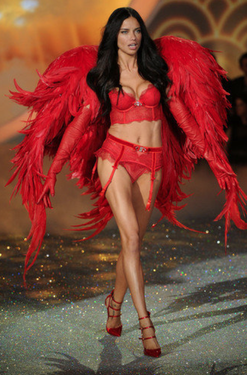 Adriana Lima mutfağa girdi! Olay paylaşım - Resim: 3