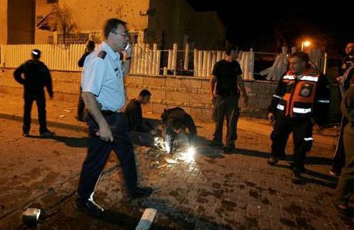 İsrail'in uçakları Gazze'ye füze saldırısı düzenledi - Resim: 1