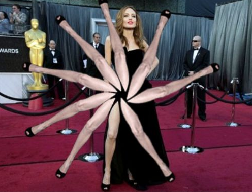 Ünlü yıldızın bacağı olay oldu - Resim: 3