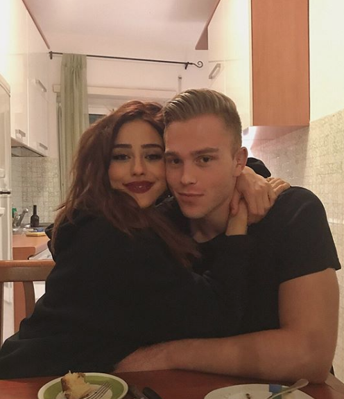 Bir erkekle öpüşürken fotoğrafları çıktı '10 numara çocuk...' - Resim: 4