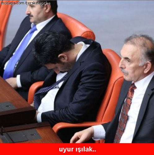 Uğur Işılak uyudu capslere konu oldu - Resim: 1