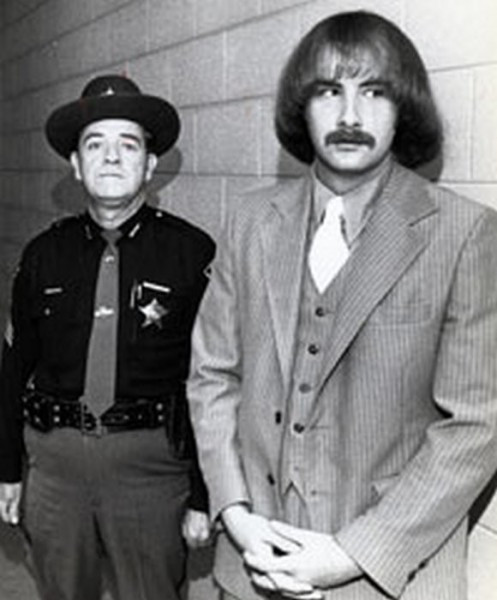 Tek beden 24 ayrı kişilik ! 8 yaşındayken üvey babası tarafından… - Resim: 4