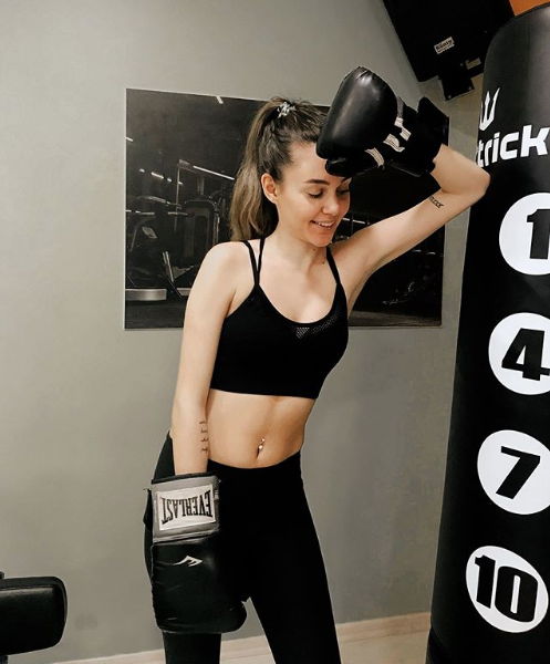 Berfu Yenenler'in kilosu herkesi şok etti doğumdan sonra bakın nasıl kilo vermiş - Resim: 4