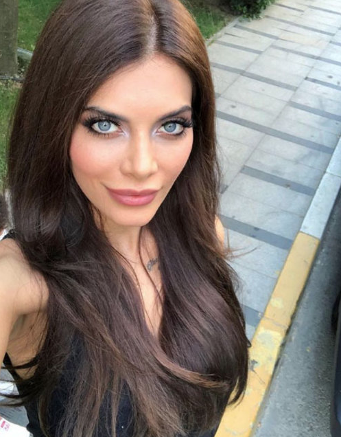 Ceren Hindistan spor salonlarına bomba gibi geri döndü - Resim: 1