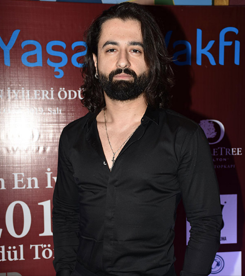 Koray Avcı'nın hastalığı ne saçlarını kestirdi işte son hali - Resim: 3