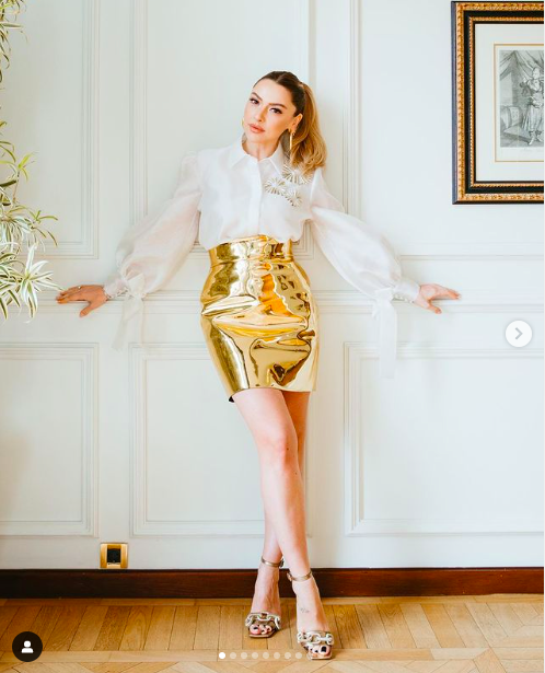 Hadise kural bozdu görümce ile ilk pozu paylaştı müstakbel eşinin ailesine bakın - Resim: 4