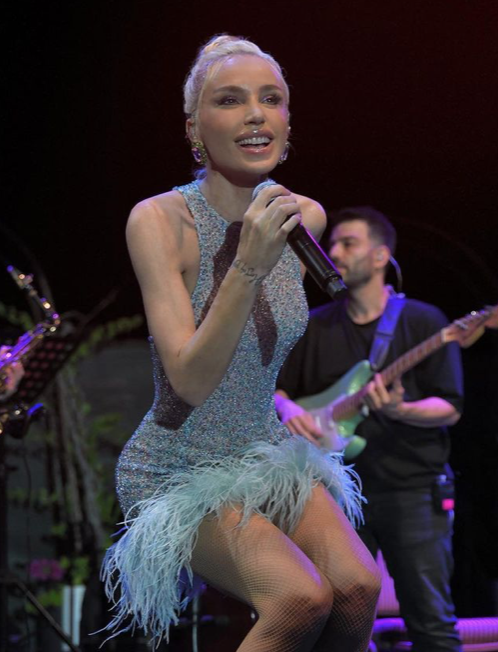 Mahkemede ''Gülşen olmanın cezasını çekiyorum'' diyen Gülşen'e Hazar Ergüçlü'den cevap gecikmedi - Resim: 2