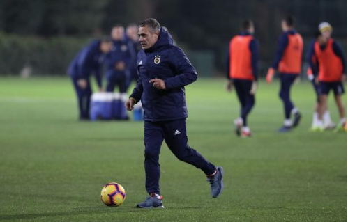 Ersun Yanal'ın ilk antrenmanında dikkat çeken detay - Resim: 2