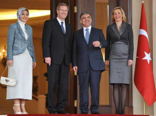 First Lady'nin topuklu ayakkabı krizi - Resim: 3