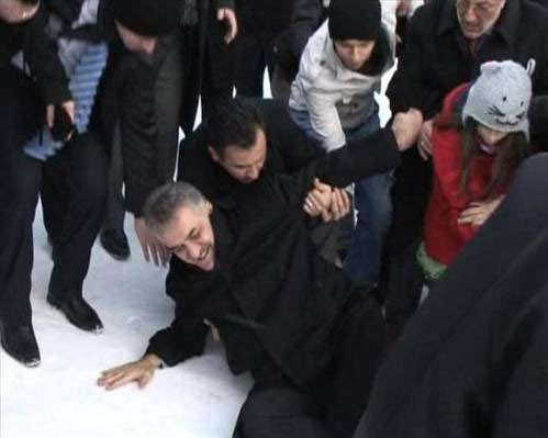 Bakan Yazıcı, böyle düştü! - Resim: 1